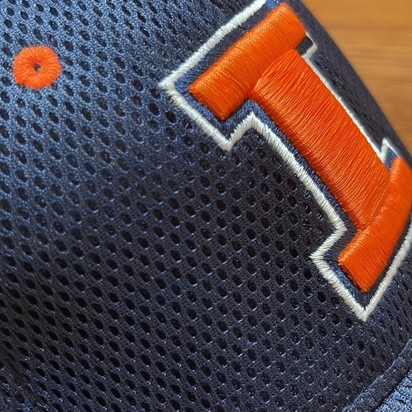 Illinois Fighting Illini hat. - Picture 3 of 3